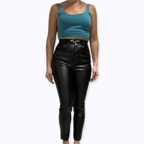 NWT- MISSGUIDED - Black High Waisted Faux Leather Slim pants with pockets - Picture 5 of 7